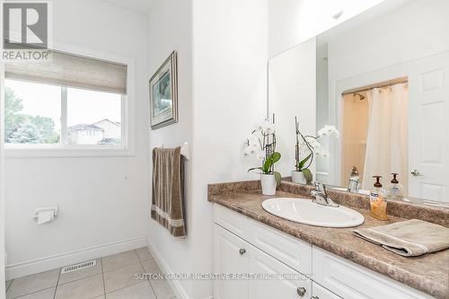 80 O'Neill Circle, Springwater, ON - Indoor Photo Showing Bathroom
