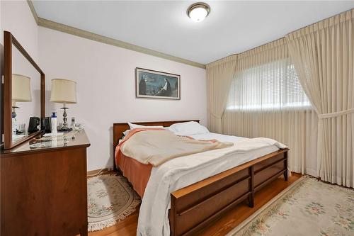 58 Callie Road, Hamilton, ON - Indoor Photo Showing Bedroom