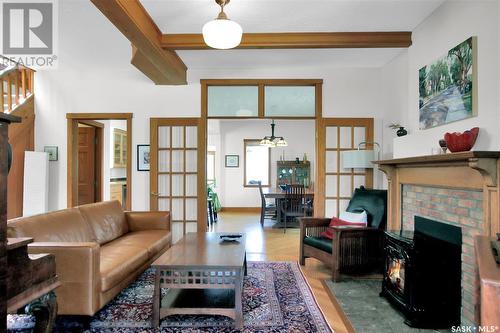 2400 Garnet Street, Regina, SK - Indoor Photo Showing Living Room