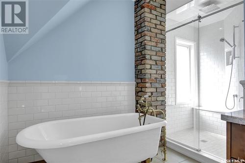 2400 Garnet Street, Regina, SK - Indoor Photo Showing Bathroom