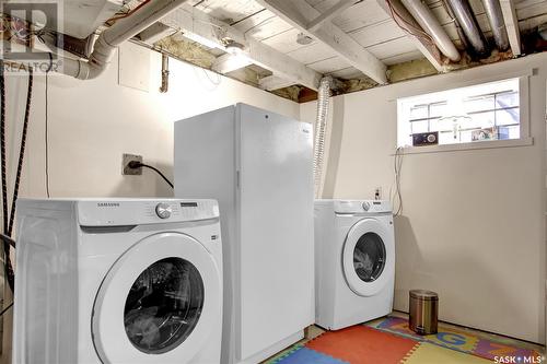 2400 Garnet Street, Regina, SK - Indoor Photo Showing Laundry Room