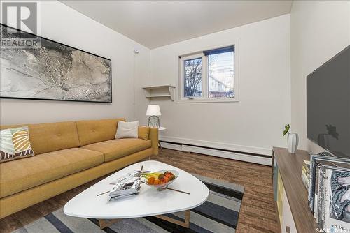 1424 College Avenue, Regina, SK - Indoor Photo Showing Living Room