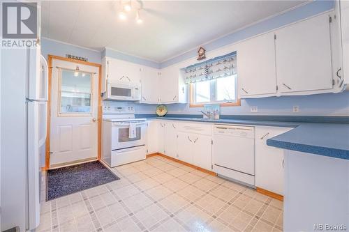 147 Parr Street, Saint Andrews, NB - Indoor Photo Showing Kitchen With Double Sink