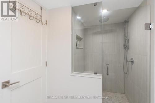 8 Garfield Cres, Brampton, ON - Indoor Photo Showing Bathroom