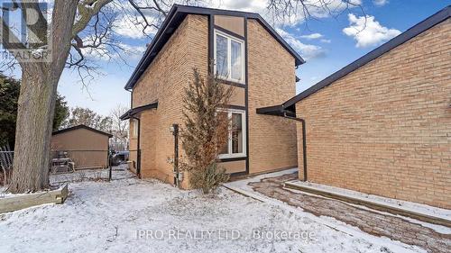 2545 Folkway Dr, Mississauga, ON - Outdoor With Exterior