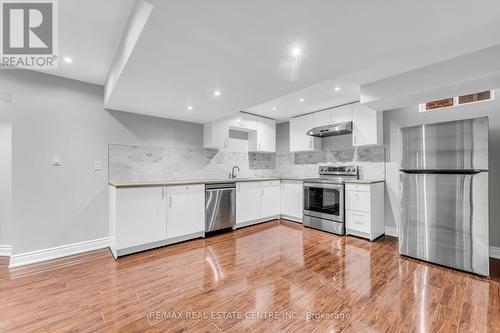 3 Hugo Road S, Brampton, ON - Indoor Photo Showing Kitchen With Upgraded Kitchen