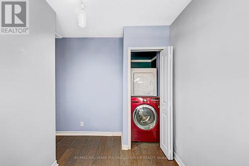 73 Murray Dr, Aurora, ON - Indoor Photo Showing Laundry Room