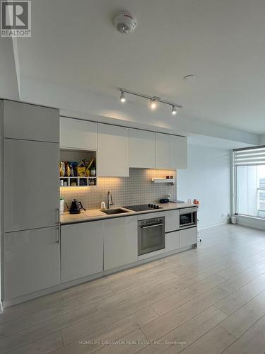 #5508 -5 Buttermill Ave, Vaughan, ON - Indoor Photo Showing Kitchen With Upgraded Kitchen