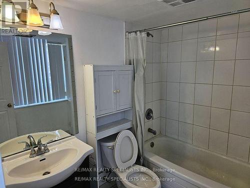 1205 - 50 Kingsbridge Garden Circle, Mississauga, ON - Indoor Photo Showing Bathroom