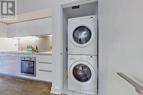 #528 -20 Minowan Miikan Lane, Toronto, ON - Indoor Photo Showing Laundry Room