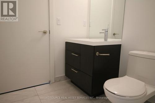 1801 - 199 Richmond Street, Toronto, ON - Indoor Photo Showing Bathroom