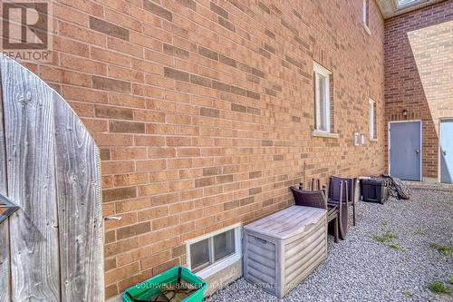 116 Oceanpearl Cres, Whitby, ON - Outdoor With Exterior