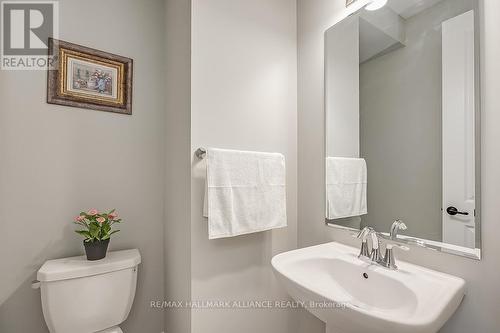 282 Bethpage Dr, Oakville, ON - Indoor Photo Showing Bathroom