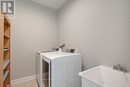 282 Bethpage Dr, Oakville, ON - Indoor Photo Showing Laundry Room