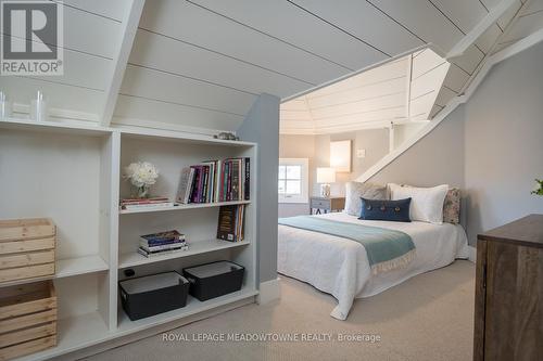 35 Bower St, Halton Hills, ON - Indoor Photo Showing Bedroom