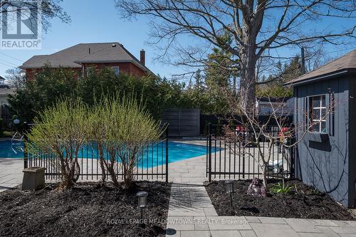 35 Bower St, Halton Hills, ON - Outdoor With In Ground Pool