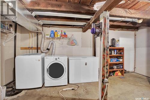 1221 8Th Avenue N, Saskatoon, SK - Indoor Photo Showing Laundry Room