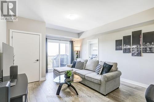 #305 -10 Culinary Lane, Barrie, ON - Indoor Photo Showing Living Room