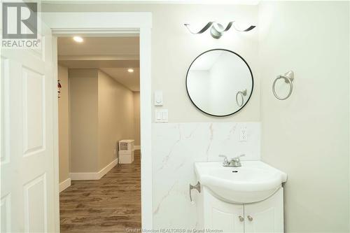 166 Melville St, Moncton, NB - Indoor Photo Showing Bathroom