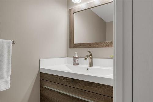 500 Green Road|Unit #206, Stoney Creek, ON - Indoor Photo Showing Bathroom