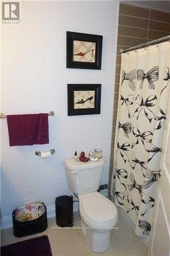 405 - 24 Woodstream Boulevard, Vaughan, ON - Indoor Photo Showing Bathroom