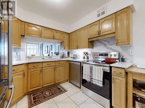 607 - 55 Austin Drive, Markham, ON - Indoor Photo Showing Kitchen