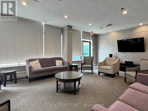607 - 55 Austin Drive, Markham, ON - Indoor Photo Showing Living Room