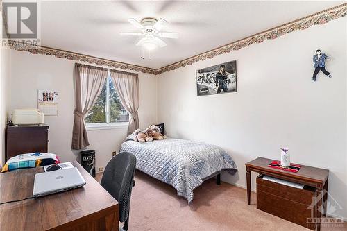 6043 Valley Field Crescent, Ottawa, ON - Indoor Photo Showing Bedroom