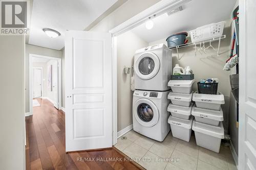 2 Village Vista Way, Vaughan, ON - Indoor Photo Showing Laundry Room