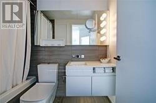 #4902 -45 Charles St E, Toronto, ON - Indoor Photo Showing Bathroom