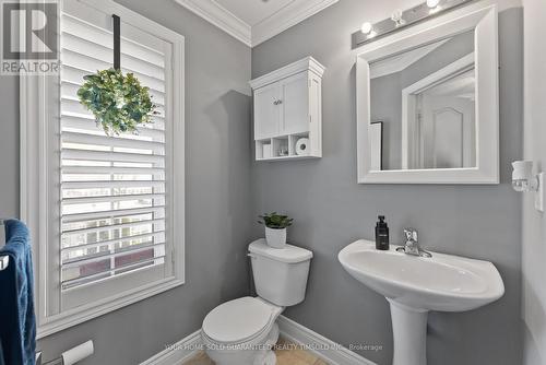 54 Mildenhall Pl, Whitby, ON - Indoor Photo Showing Bathroom