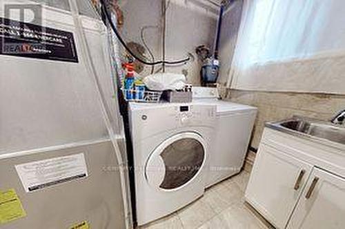 2 Markanna Drive, Toronto, ON - Indoor Photo Showing Laundry Room