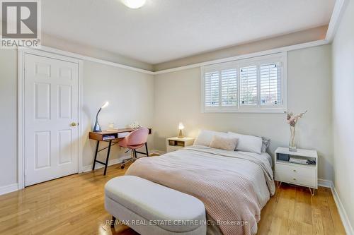 37 Miller Dr, Halton Hills, ON - Indoor Photo Showing Bedroom