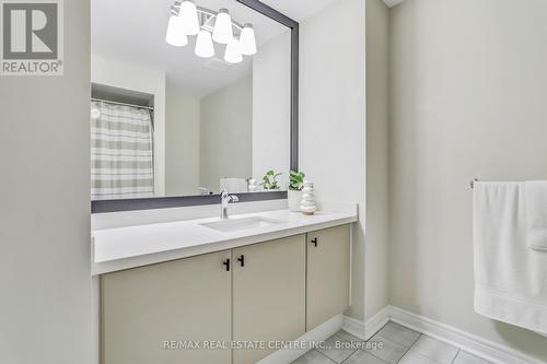 37 Miller Dr, Halton Hills, ON - Indoor Photo Showing Bathroom
