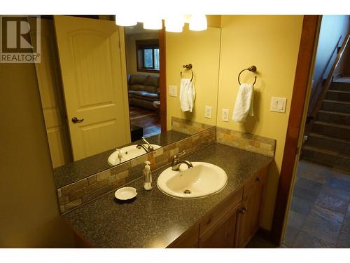 4937 Aspen Grove Place, Fairmont Hot Springs, BC - Indoor Photo Showing Bathroom