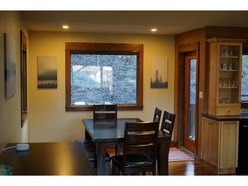 4937 Aspen Grove Place, Fairmont Hot Springs, BC - Indoor Photo Showing Dining Room