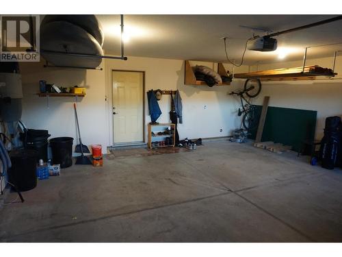 4937 Aspen Grove Place, Fairmont Hot Springs, BC - Indoor Photo Showing Garage