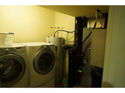 4937 Aspen Grove Place, Fairmont Hot Springs, BC - Indoor Photo Showing Laundry Room