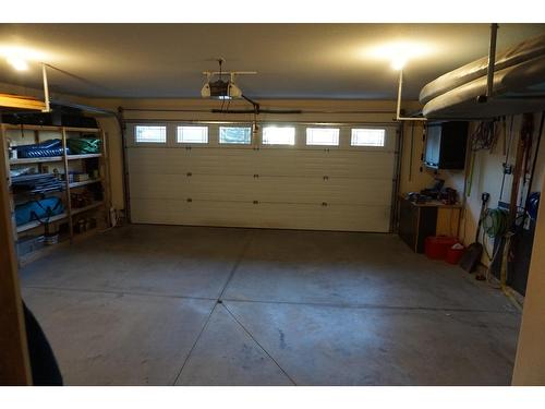 4937 Aspen Grove Place, Fairmont Hot Springs, BC - Indoor Photo Showing Garage