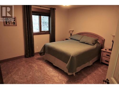 4937 Aspen Grove Place, Fairmont Hot Springs, BC - Indoor Photo Showing Bedroom