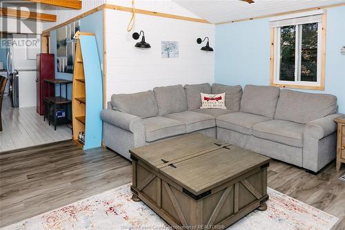 4228 Deep Bay Road, Minden, ON - Indoor Photo Showing Living Room