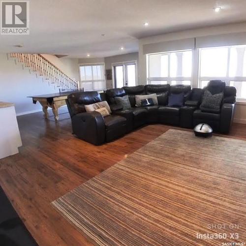 20 Rosewood Drive, Lumsden, SK - Indoor Photo Showing Living Room