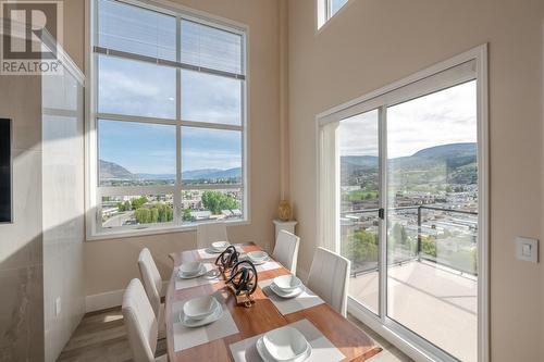 3346 Skaha Lake Road Unit# 1401, Penticton, BC - Indoor Photo Showing Dining Room