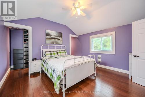 1890 Regional 97 Road, Hamilton, ON - Indoor Photo Showing Bedroom