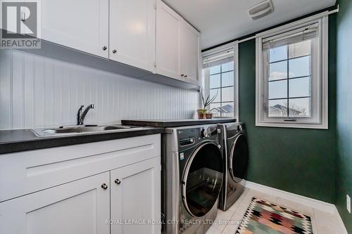 91 Norton Dr, Guelph, ON - Indoor Photo Showing Laundry Room