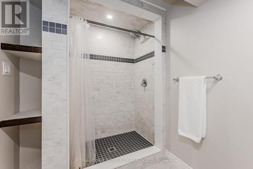 91 Norton Dr, Guelph, ON - Indoor Photo Showing Bathroom