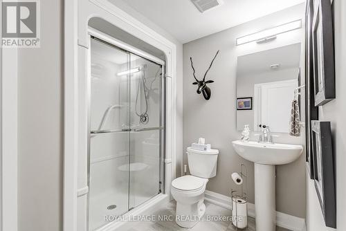 #53 -8974 Willoughby Dr, Niagara Falls, ON - Indoor Photo Showing Bathroom