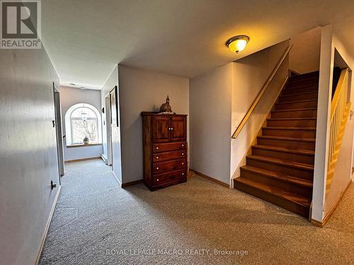 1750 Book Road W, Hamilton, ON - Indoor Photo Showing Other Room