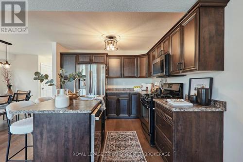 189 Tanoak Dr, London, ON - Indoor Photo Showing Kitchen