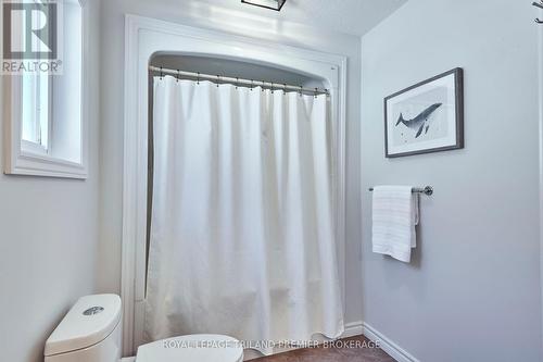 189 Tanoak Dr, London, ON - Indoor Photo Showing Bathroom